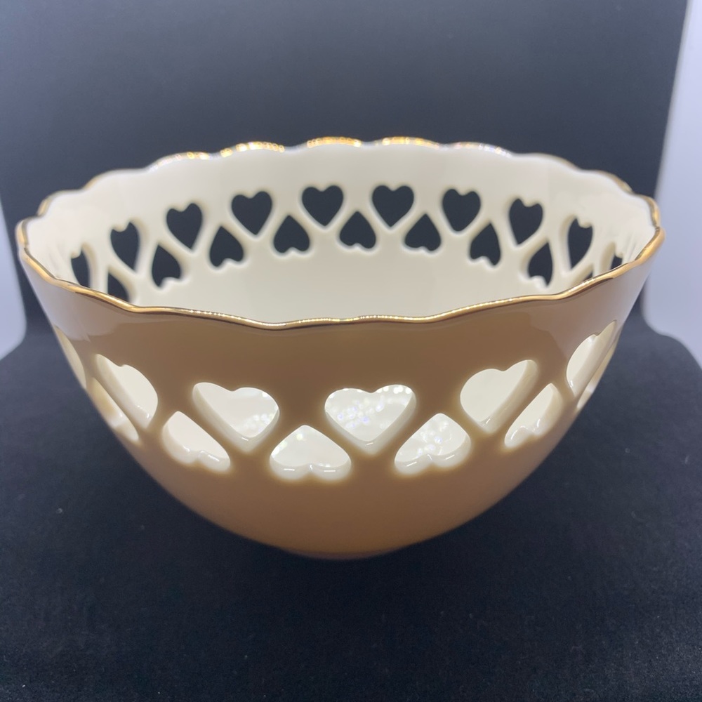 LENOX Heart Embossed Rose Bowl 🌹 🥀